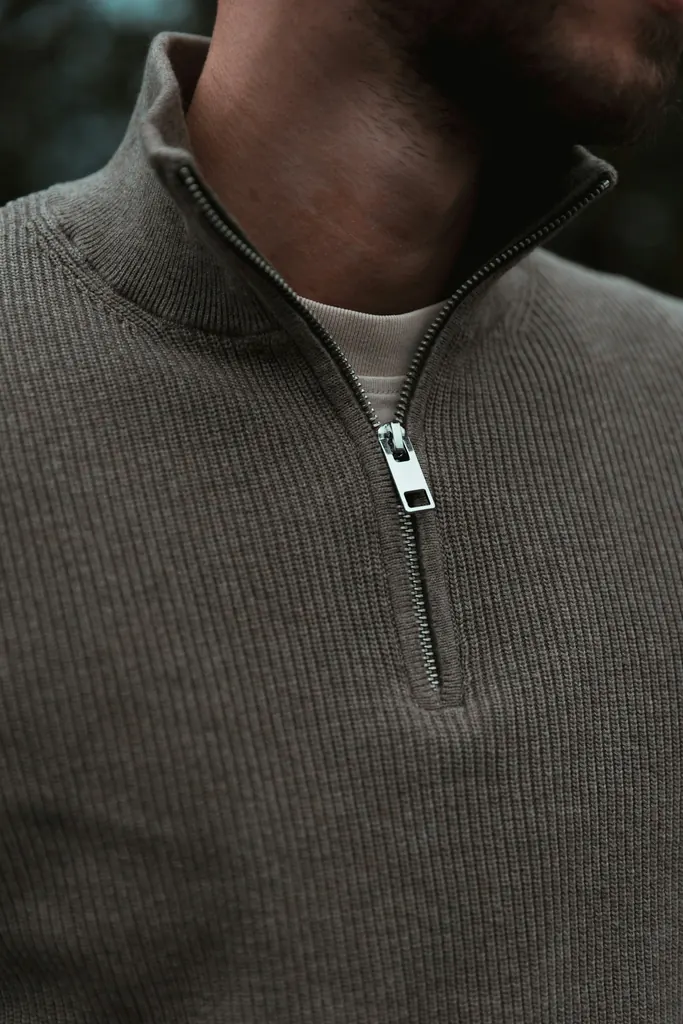 Zip Puller Top — product — zip puller top, front